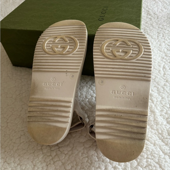 Gucci Isla Sandals - Picture 3 of 5